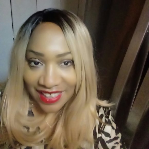 Meet your Posher, Denise - Picture 5 of 5